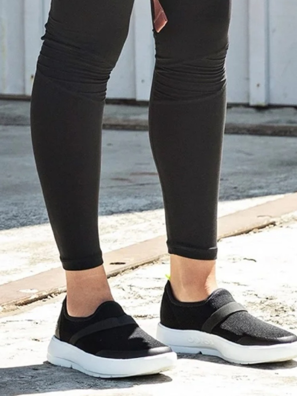 Oofos Low Mesh Shoe